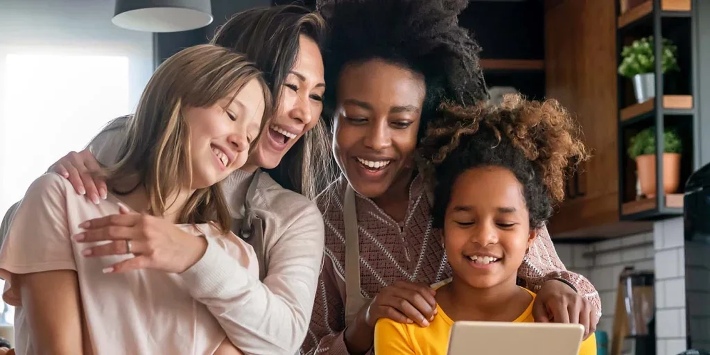 FAMÍLIA LGBTQIA